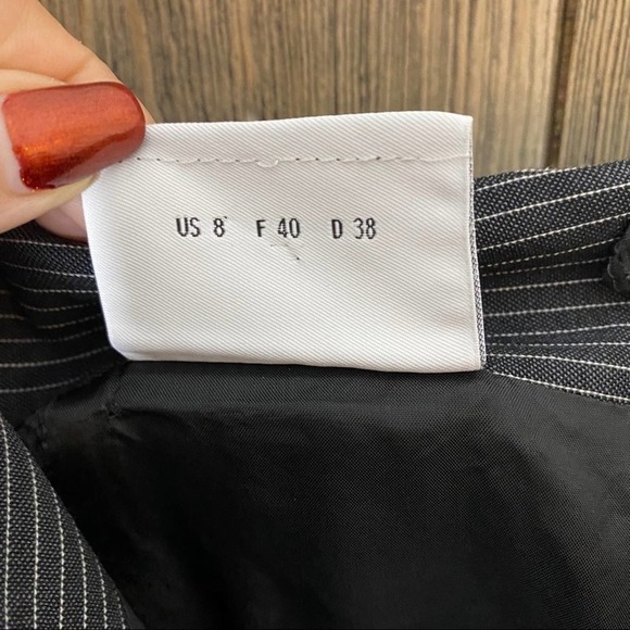 𝅺AKRIS Punto Gray and white pinstripe size 8 - Picture 4 of 7